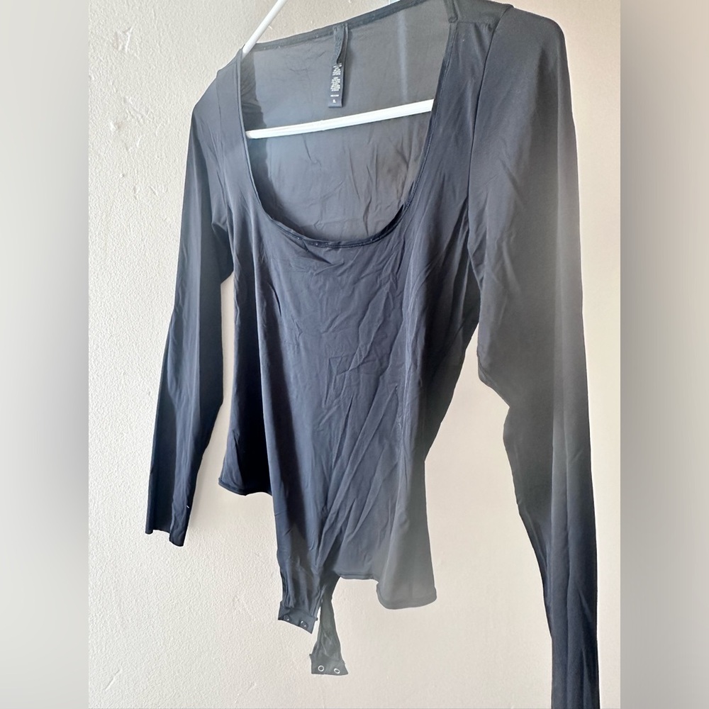 Skims essential long sleeve bodysuit